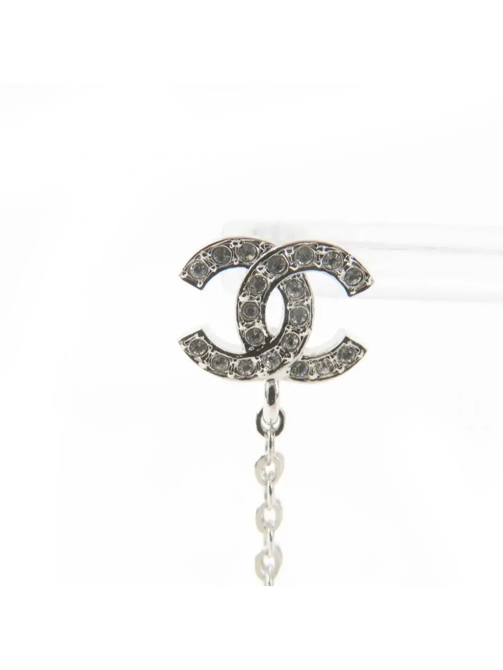 CHANEL elevate your